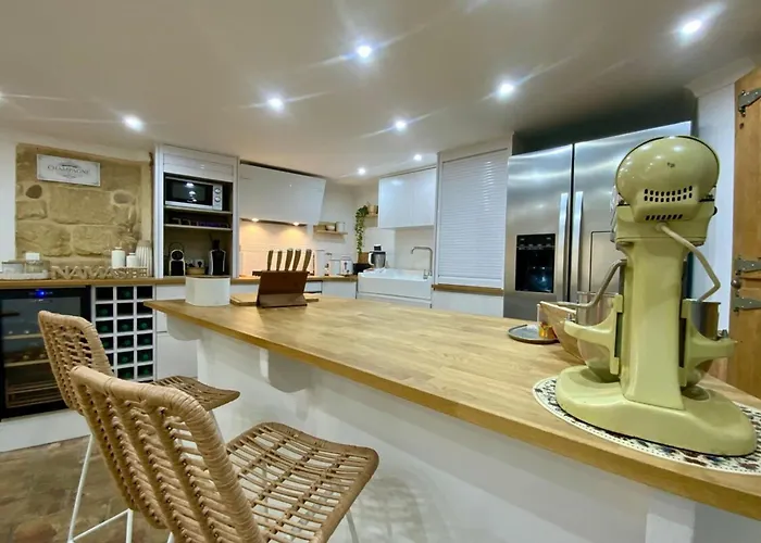 Casa Angel -bohemian With Swimming Pool And Air Conditioning! Вовер