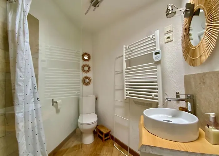 Casa Angel -bohemian With Swimming Pool And Air Conditioning! Вовер